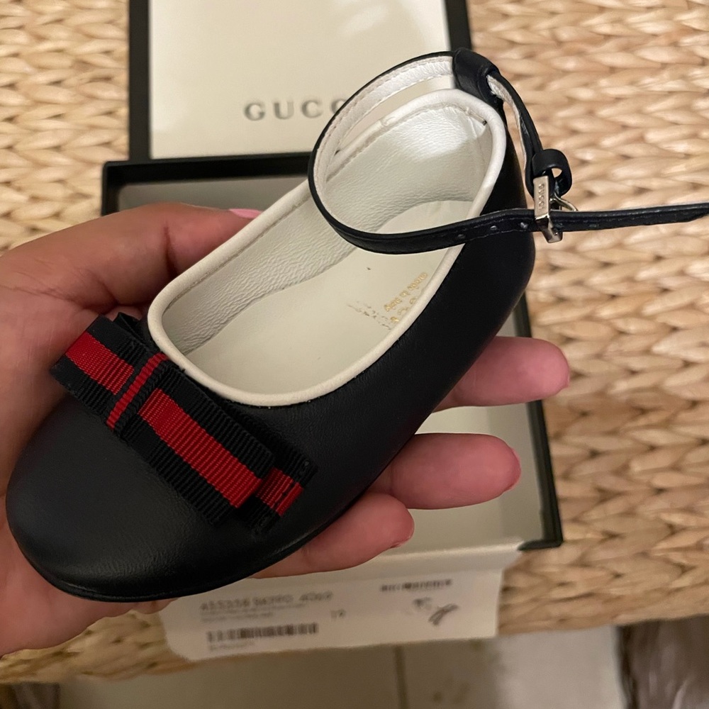 Gucci baby shoes